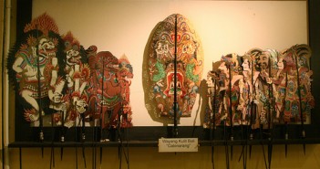 Wayang Kulit Bali "Calonarang"